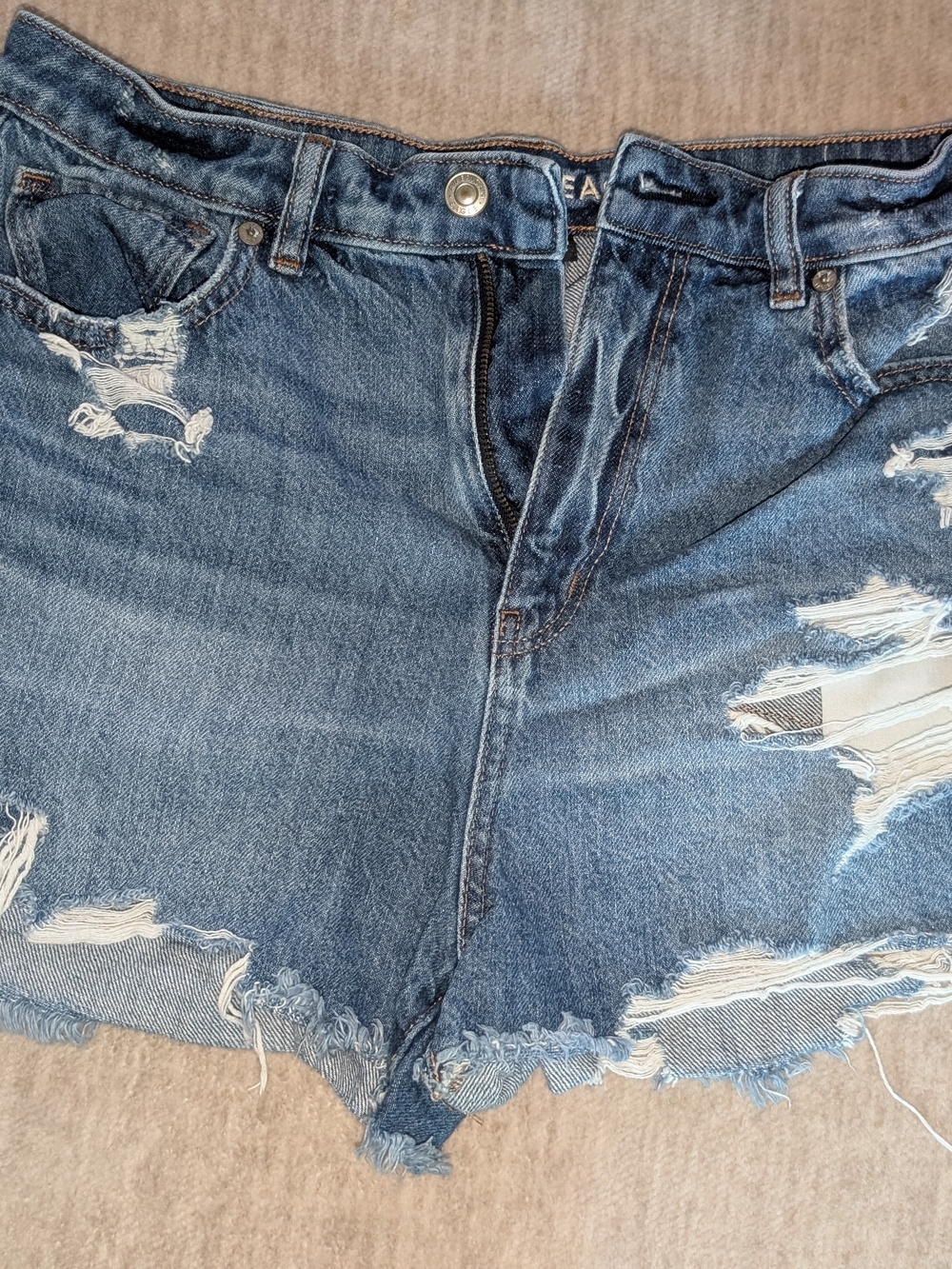 American Eagle Mom Short Size 10 Denim Jean Shorts